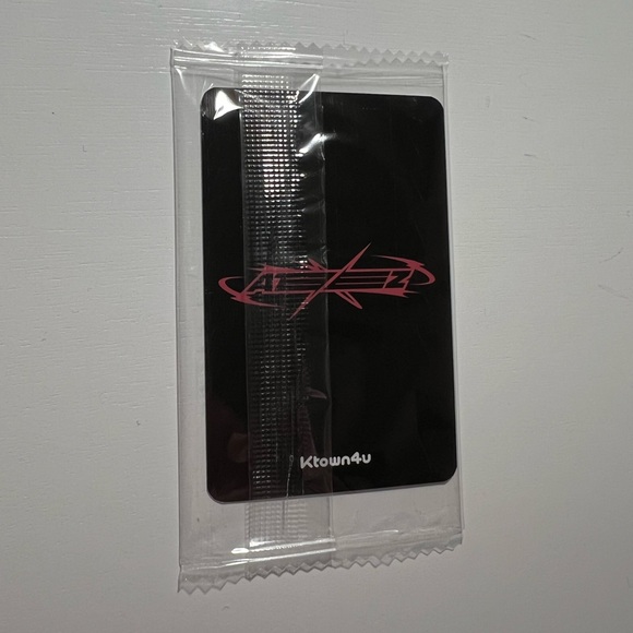 ATEEZ OFFICIAL MINGI PHOTO CARD THE WORLD EP.FIN: WILL KTOWN4U - Picture 2 of 2